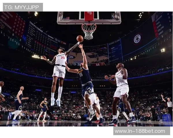 格莱姆斯替补表现惊艳赛季至今场均182分48板52助32记三分助力球队