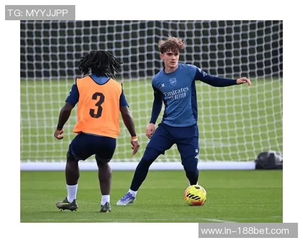 黑猫桑德兰球迷在老特拉福德成功捕鼠引发热议